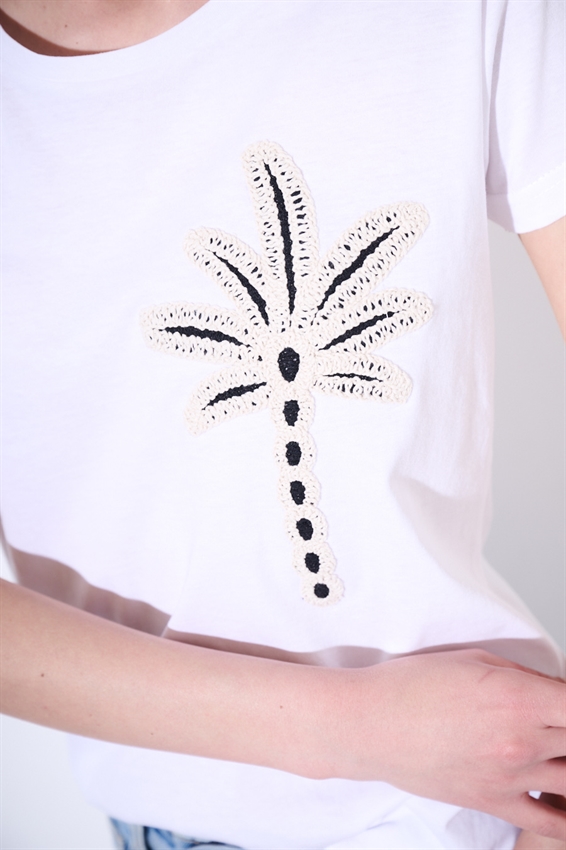 T-SHIRT BASIC CON APPLICAZIONE PALMA