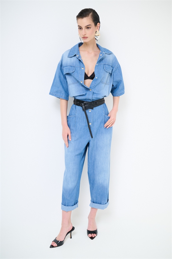 TUTA INTERA IN DENIM CON EFFETTO SABBIATO