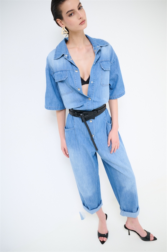 TUTA INTERA IN DENIM CON EFFETTO SABBIATO BLU CHIARO