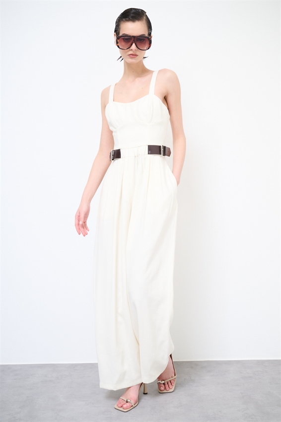 TUTA A PALAZZO CON FIBBIE