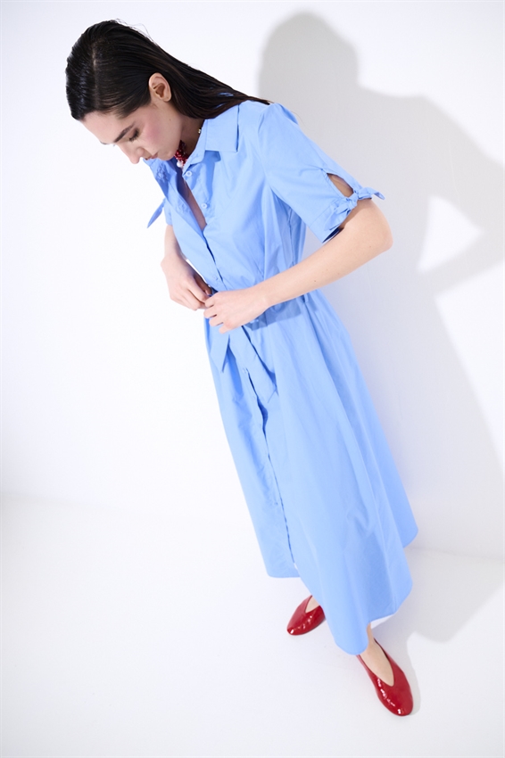 ABITO CHEMISIER CON FIOCCO SU MANICA