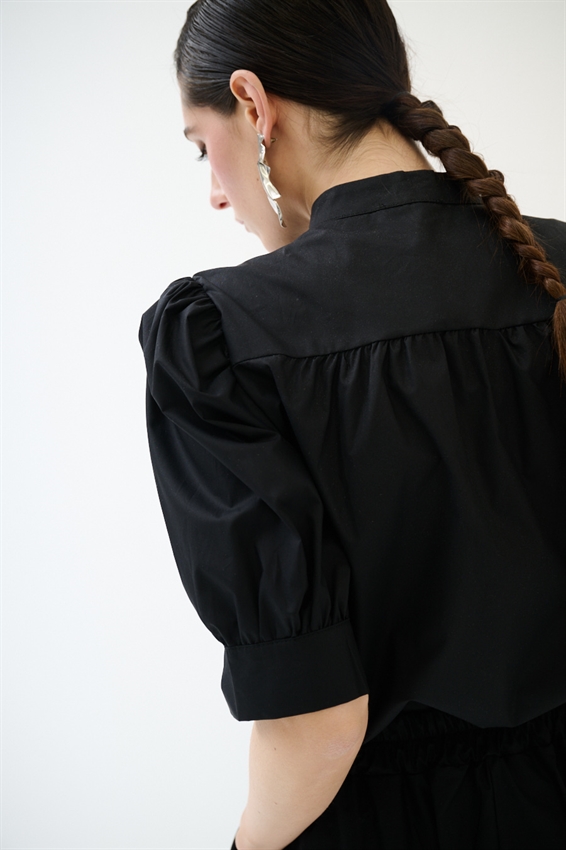 CAMICIA MEZZA MANICA CON COLLO COREANA