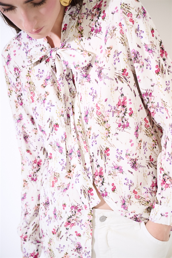 CAMICIA BASIC CON FIOCCO A FANTASIA BURRO