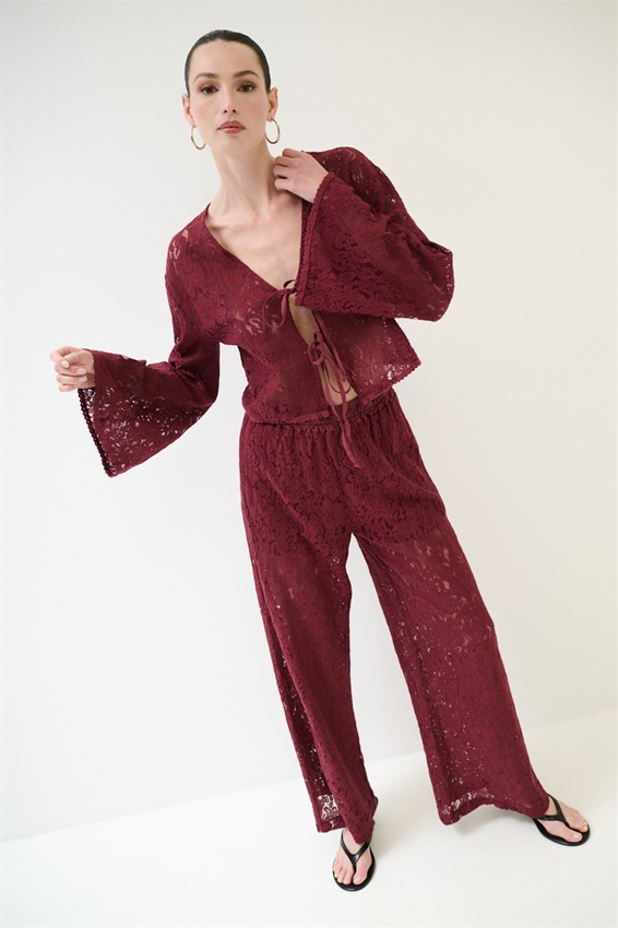BLUSA CON LACCINI IN PIZZO