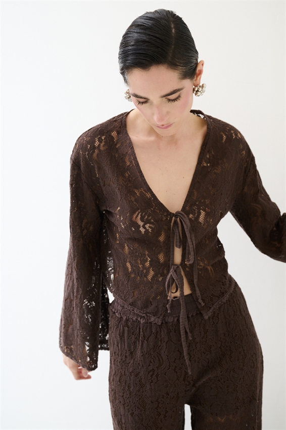 BLUSA CON LACCINI IN PIZZO MORO