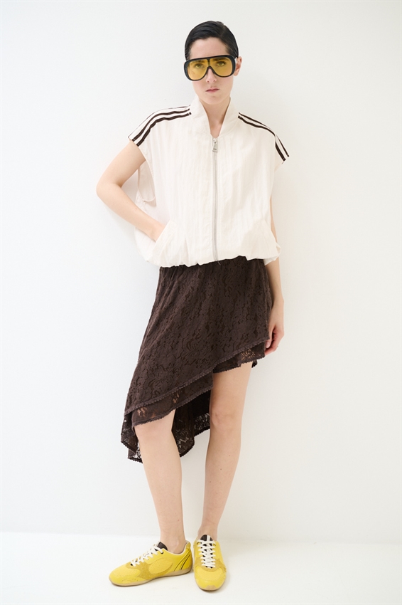 GONNA ASIMMETRICA IN PIZZO CON DOPPIA BALZA