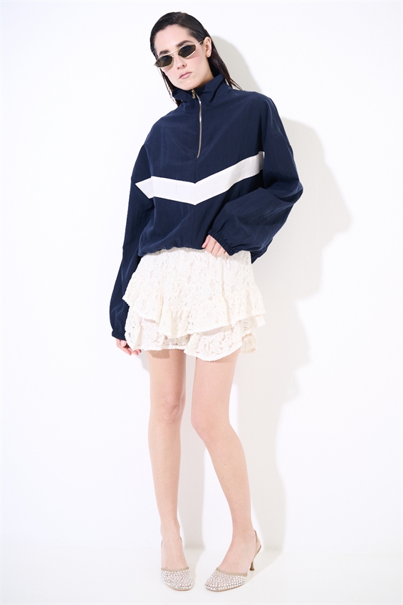 MINIGONNA IN PIZZO CON DOPPIA BALZA BURRO