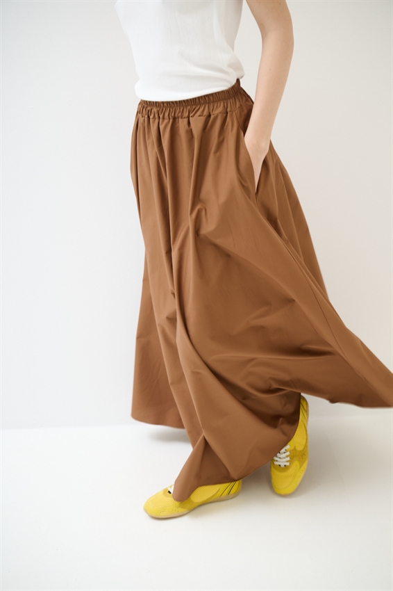 GONNA LUNGA SVASATA BISCOTTO