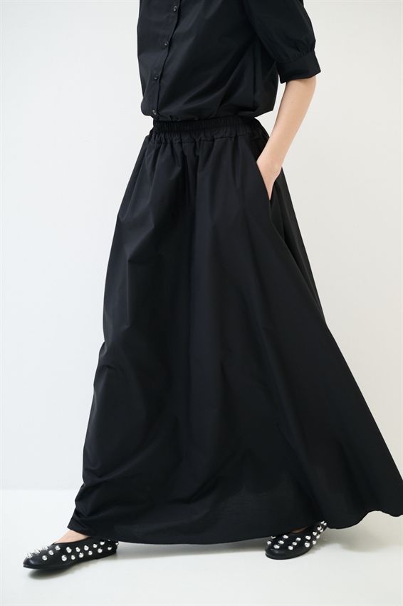 GONNA LUNGA SVASATA NERO