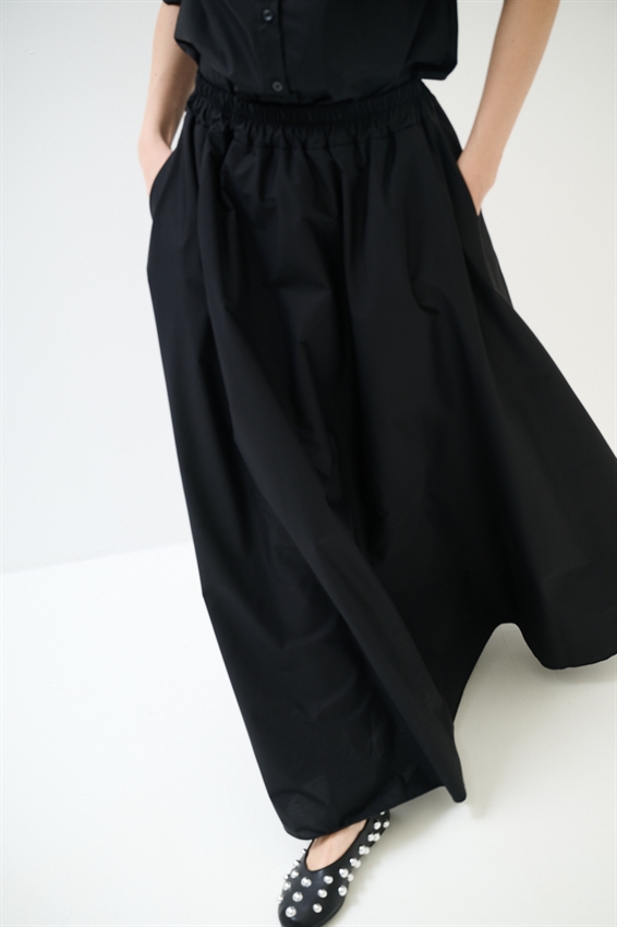 GONNA LUNGA SVASATA NERO