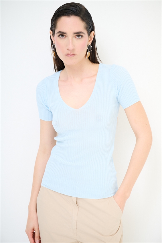 MAGLIA SCOLLO V A COSTINE E MEZZA MANICA