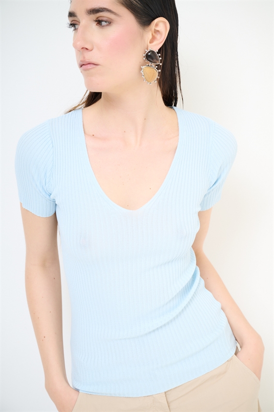 MAGLIA SCOLLO V A COSTINE E MEZZA MANICA