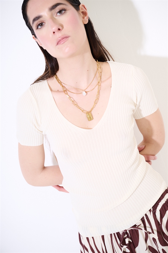 MAGLIA SCOLLO V A COSTINE E MEZZA MANICA BURRO