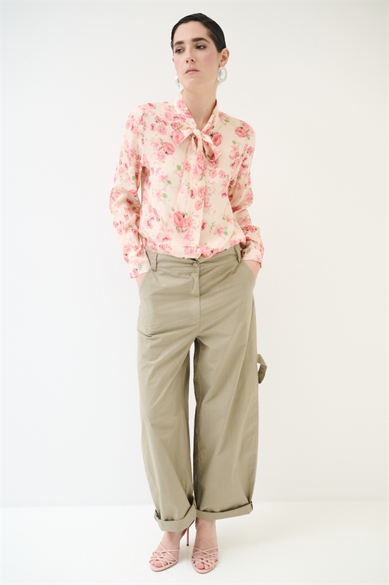 PANTALONE IN TELA CON TASCONI DIETRO E LACCIO