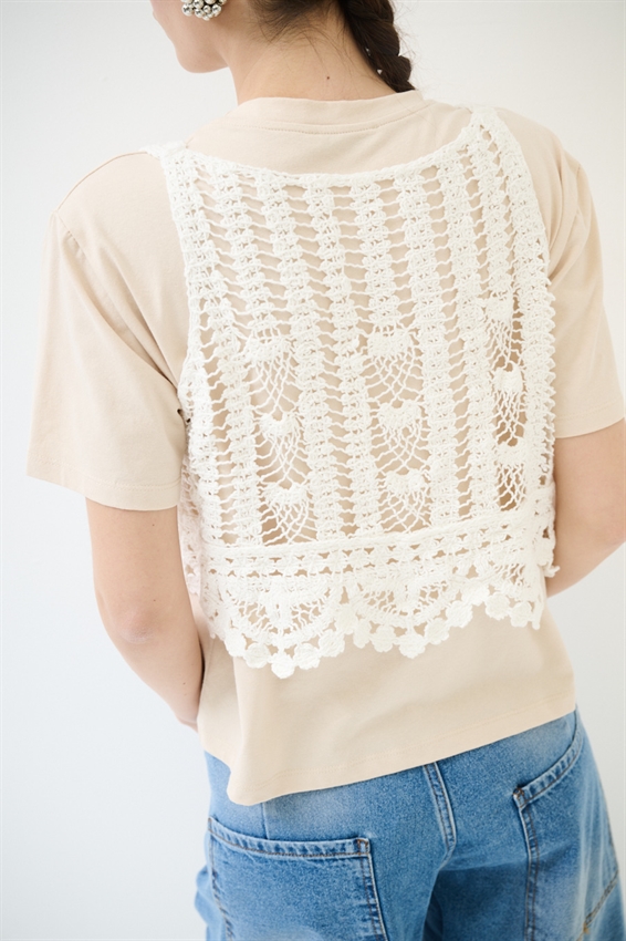 T-SHIRT OVER CON TOP MACRAME