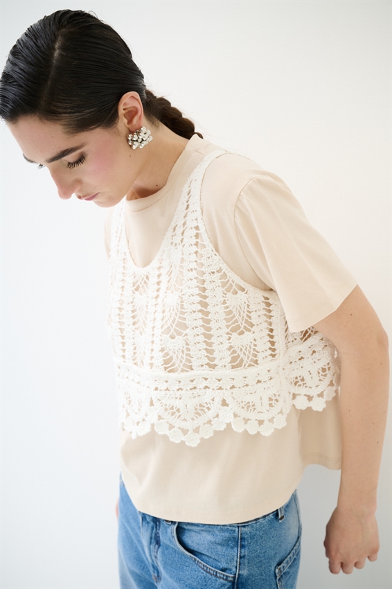 T-SHIRT OVER CON TOP MACRAME