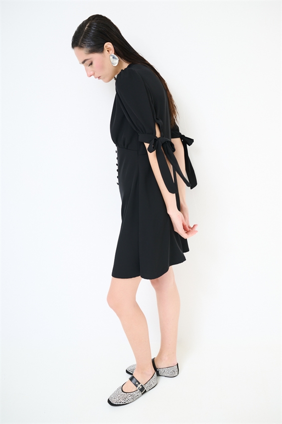 ABITO CORTO CON BOTTONI FODERATI NERO