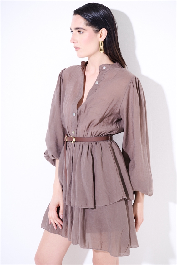 ABITO CORTO CON BALZA E CINTURA