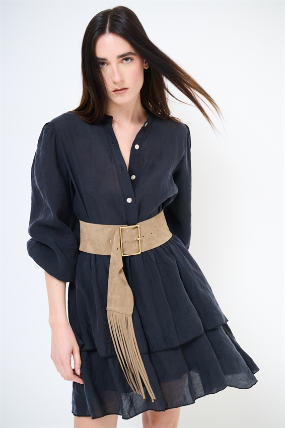 ABITO CORTO CON BALZA E CINTURA