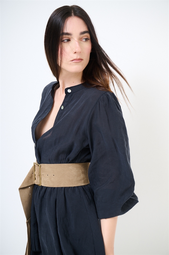 ABITO CORTO CON BALZA E CINTURA