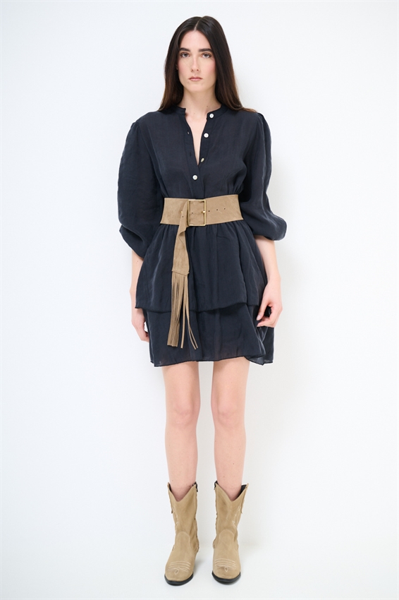 ABITO CORTO CON BALZA E CINTURA NERO