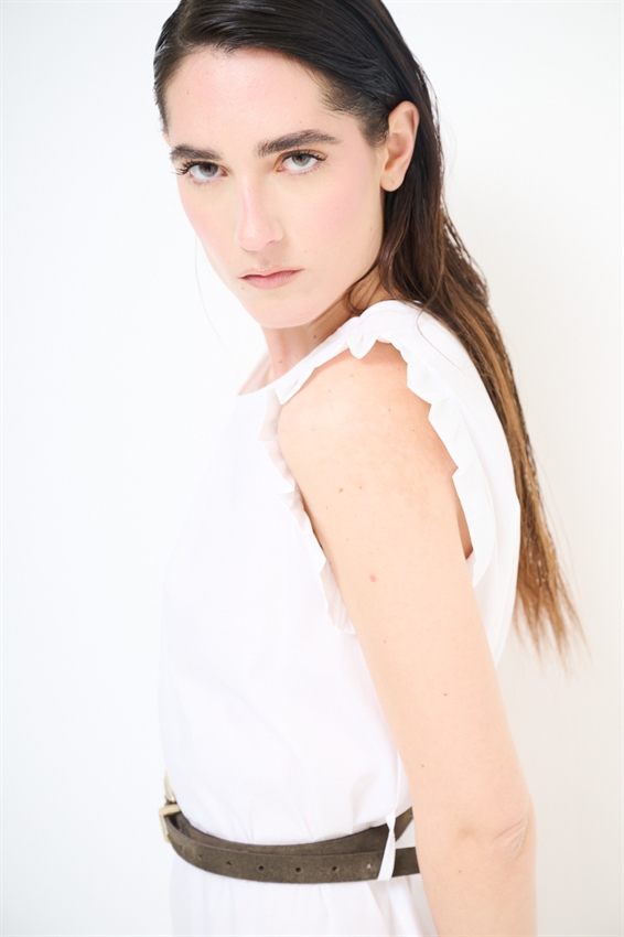 ABITO CORTO CON BALZA SUL FONDO