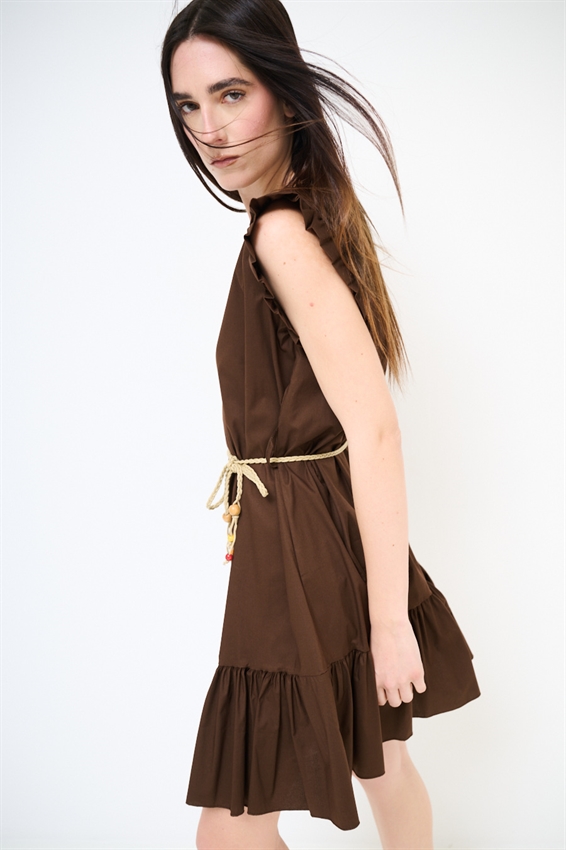 ABITO CORTO CON BALZA SUL FONDO MORO