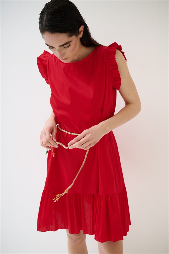 ABITO CORTO CON BALZA SUL FONDO ROSSO