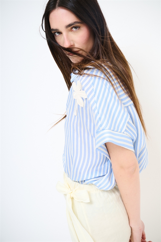 CAMICIA IN TENCEL A RIGHE CON MANICA CORTA