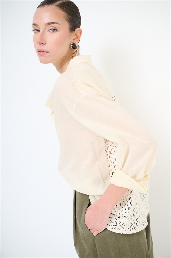 CASACCA COREANA IN MUSSOLA CON MACRAME DIETRO