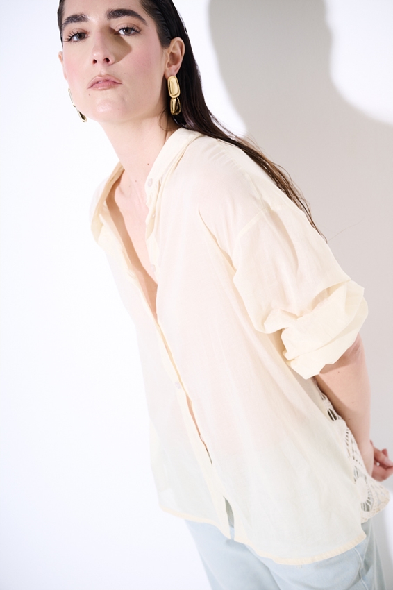 CASACCA COREANA IN MUSSOLA CON MACRAME DIETRO