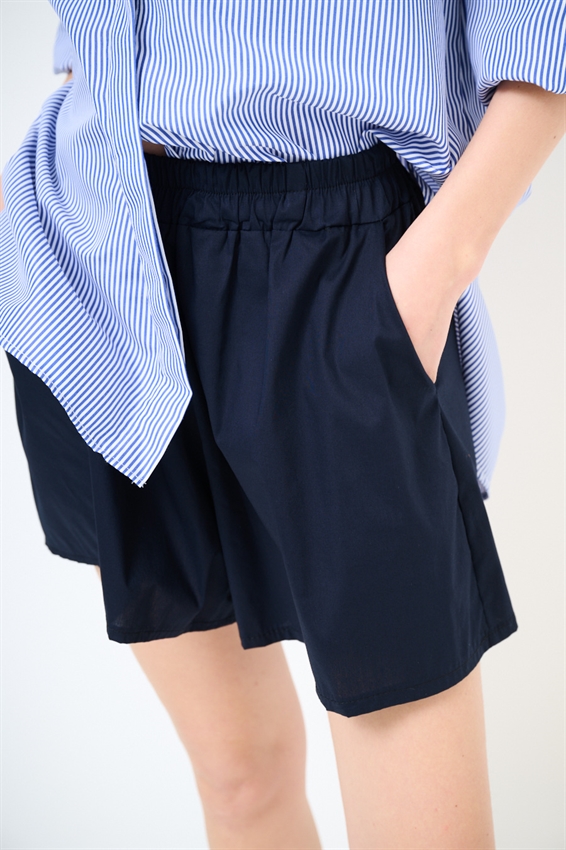 SHORTS IN POPELINE CON ELASTICO