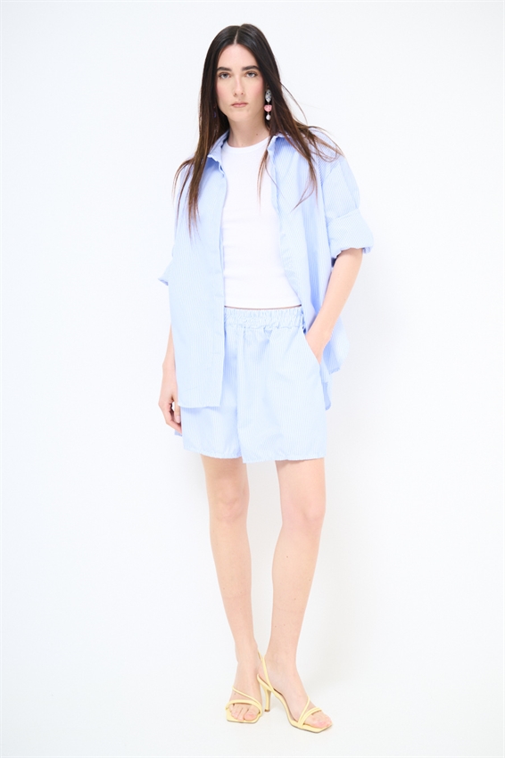 SHORTS A RIGHE IN POPELINE CELESTE