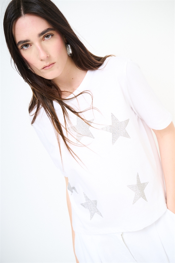T-SHIRT CROP CON BORCHIE A FORMA DI STELLA