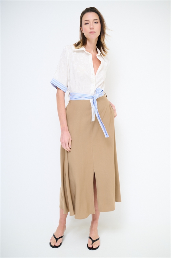 ABITO BICOLOR CON PASSAMANERIA