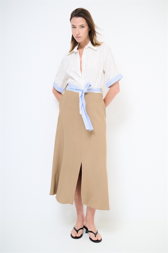 ABITO BICOLOR CON PASSAMANERIA