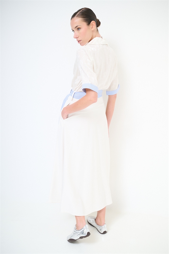 ABITO BICOLOR CON PASSAMANERIA BURRO