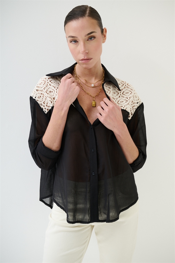 CAMICIA OVER IN MUSSOLA CON MACRAME DAVANTI NERO