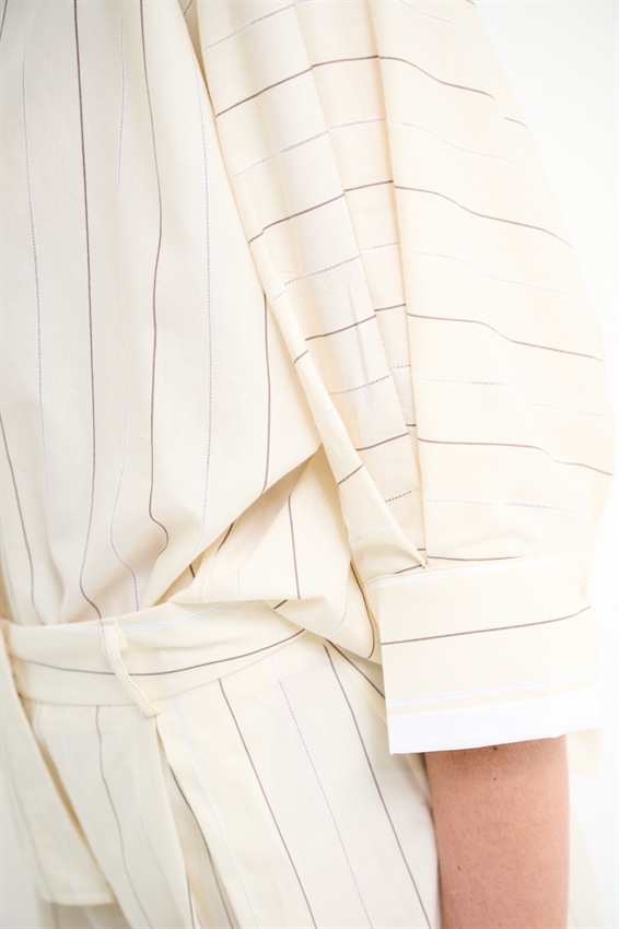 CAMICIA MANICA PIPISTRELLO RIGA RICAMATA BIANCO