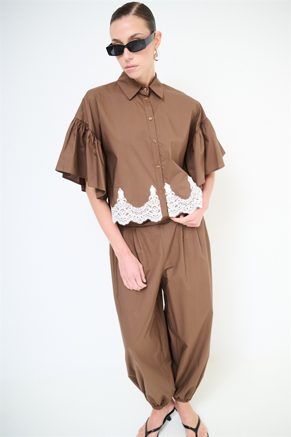 CAMICIA IN TELA PARACADUTE CON PIZZO