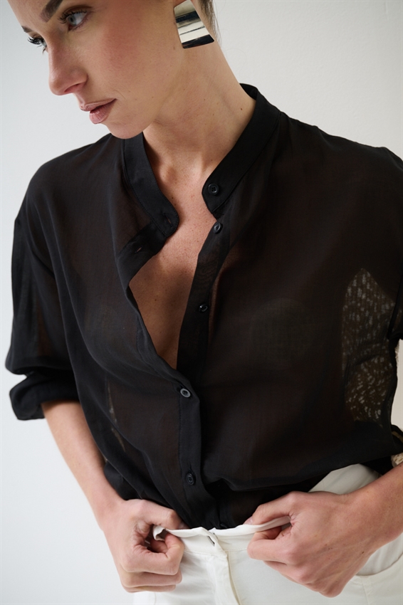 CASACCA COREANA IN MUSSOLA CON MACRAME DIETRO NERO