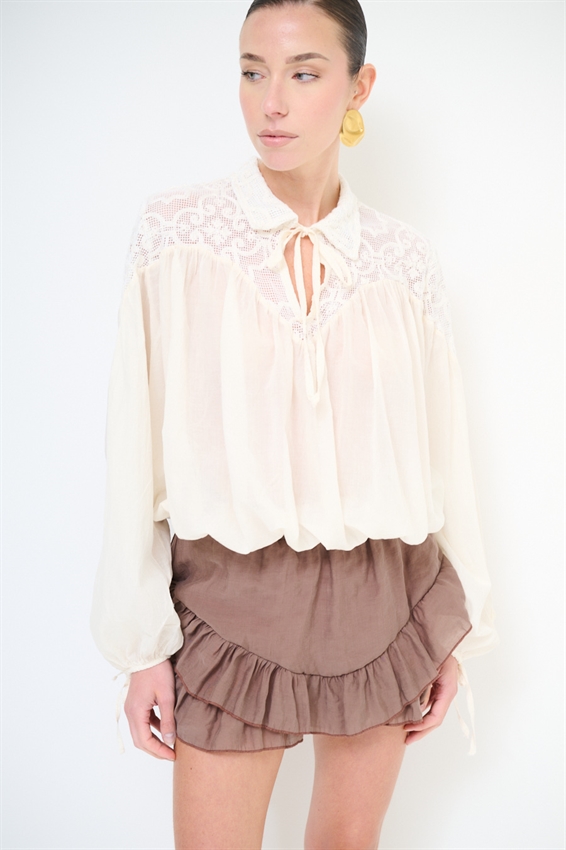 BLUSA INSERTO MACRAME