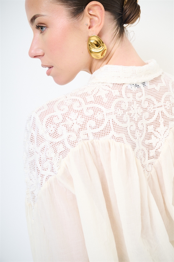 BLUSA INSERTO MACRAME BURRO