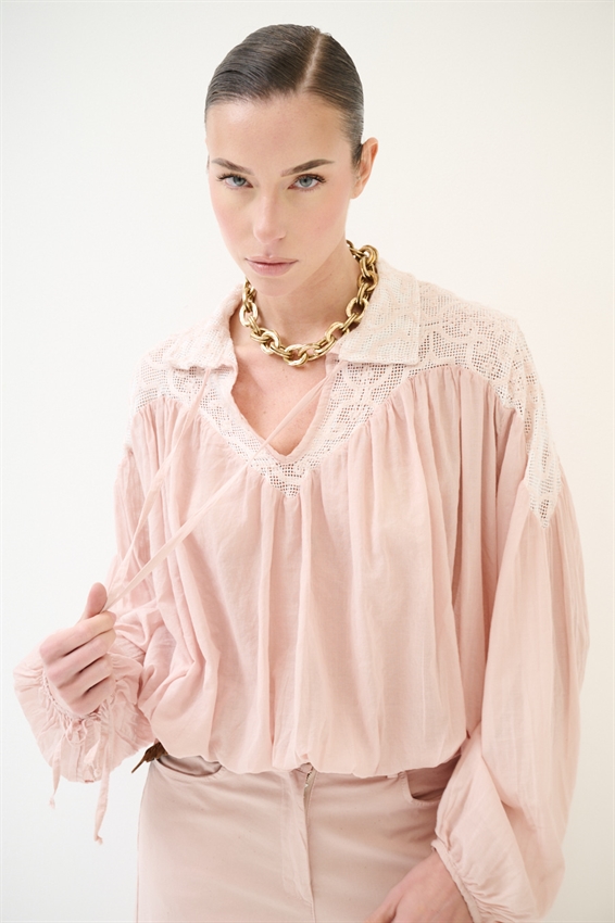 BLUSA INSERTO MACRAME ROSA