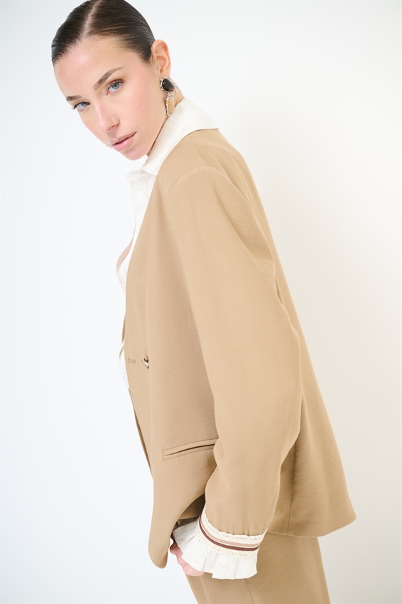 GIACCA DOPPIOPETTO PASSAMANERIA SU POLSINI