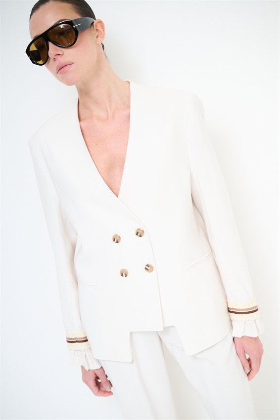 GIACCA DOPPIOPETTO PASSAMANERIA SU POLSINI BURRO