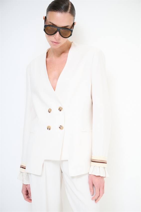 GIACCA DOPPIOPETTO PASSAMANERIA SU POLSINI BURRO