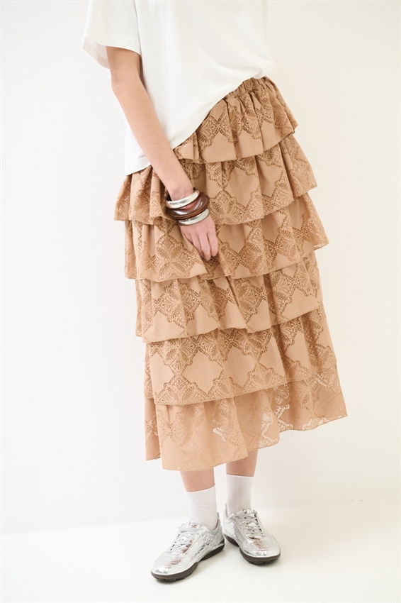 GONNA LUNGA A BALZE CON RICAMO CAMMELLO