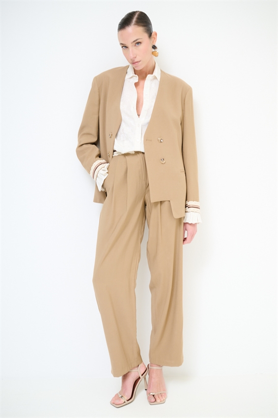 PANTALONE CON PASSAMANERIA IN VITA NOCCIOLA