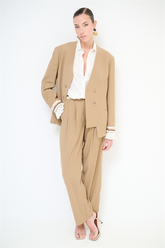 PANTALONE CON PASSAMANERIA IN VITA NOCCIOLA